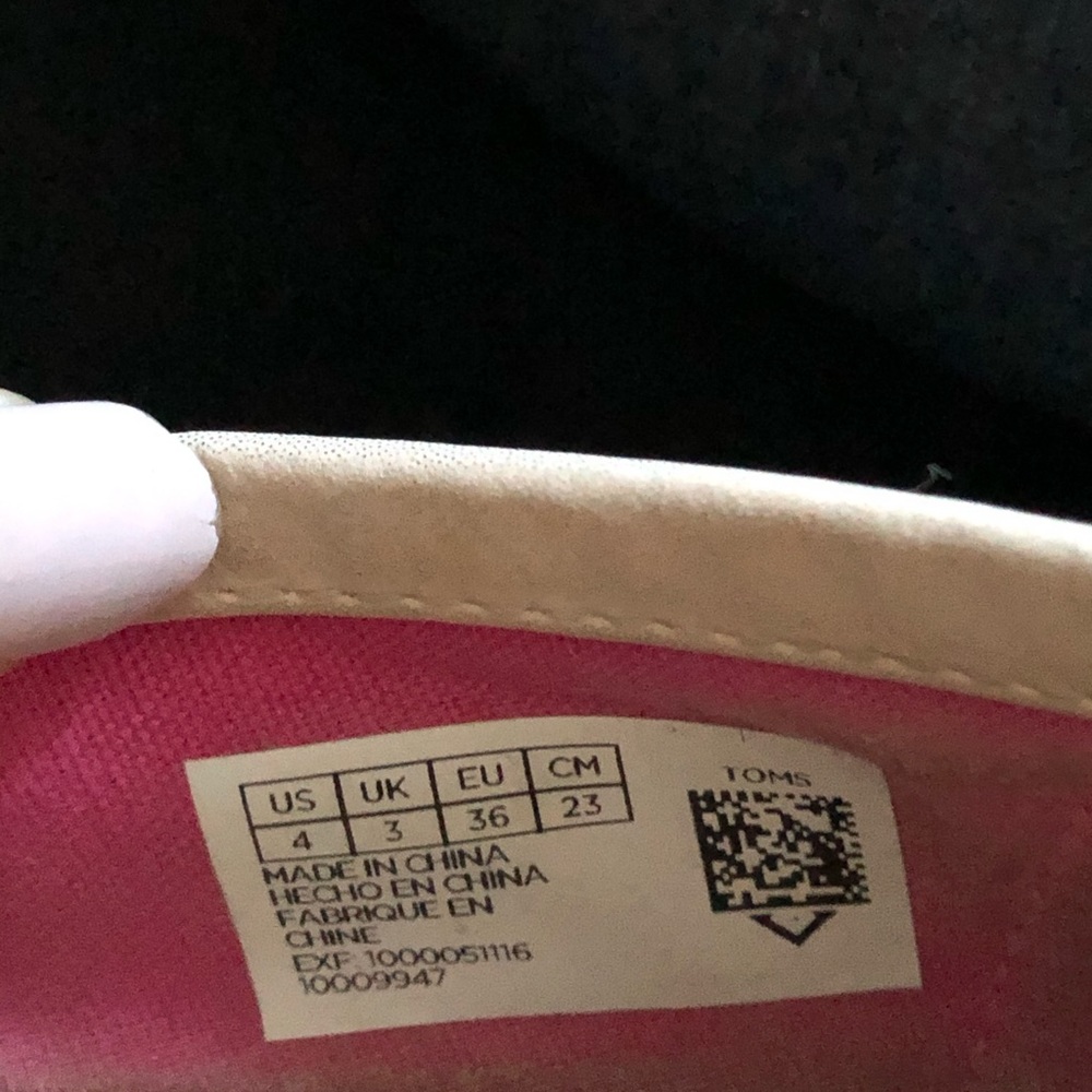 TOMS bundle - Picture 5 of 5